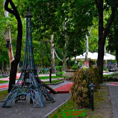 уютный парк горького Apartamento Odesa